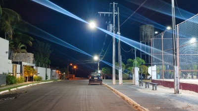 Prefeitura substitui iluminação pública tradicional por iluminação à LED.