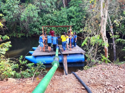 Prof. Dilaene e alunos do 5º ano A conhecem a captação e tratamento de água de Nova Marilândia.